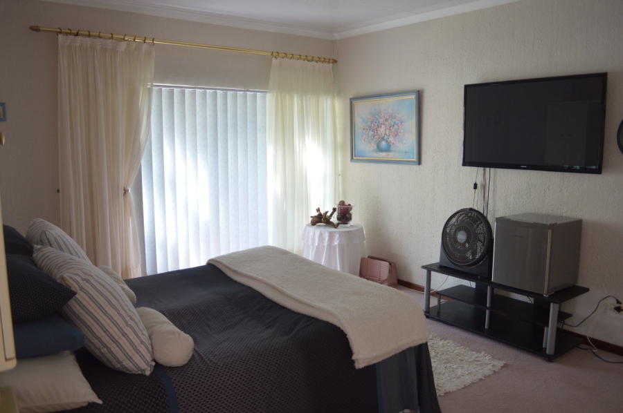 3 Bedroom Property for Sale in Flamwood North West